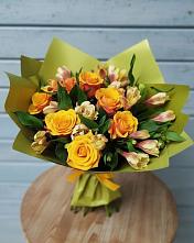 Букет цветов из:  Альстромерии и Розы #REPLACE_PRED# Усть-Карске