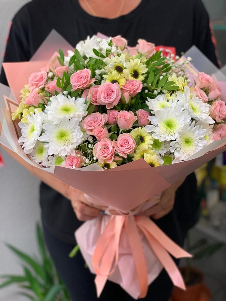 Букет цветов из: Розы и Хризантемы в Усть-Карске