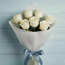 Букет 7 Белых роз Эдлесс Лав в Усть-Карске
