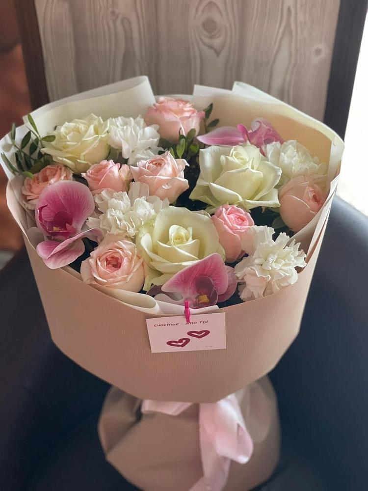 Букет цветов из: Орхидеи, Розы и Гвоздики в Усть-Карске