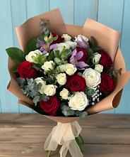 Букет цветов из:  Розы и Альстромерии в Усть-Карске