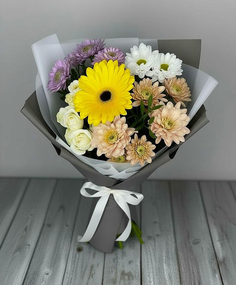 Букет цветов из: Розы, Герберы и Хризантемы в Усть-Карске