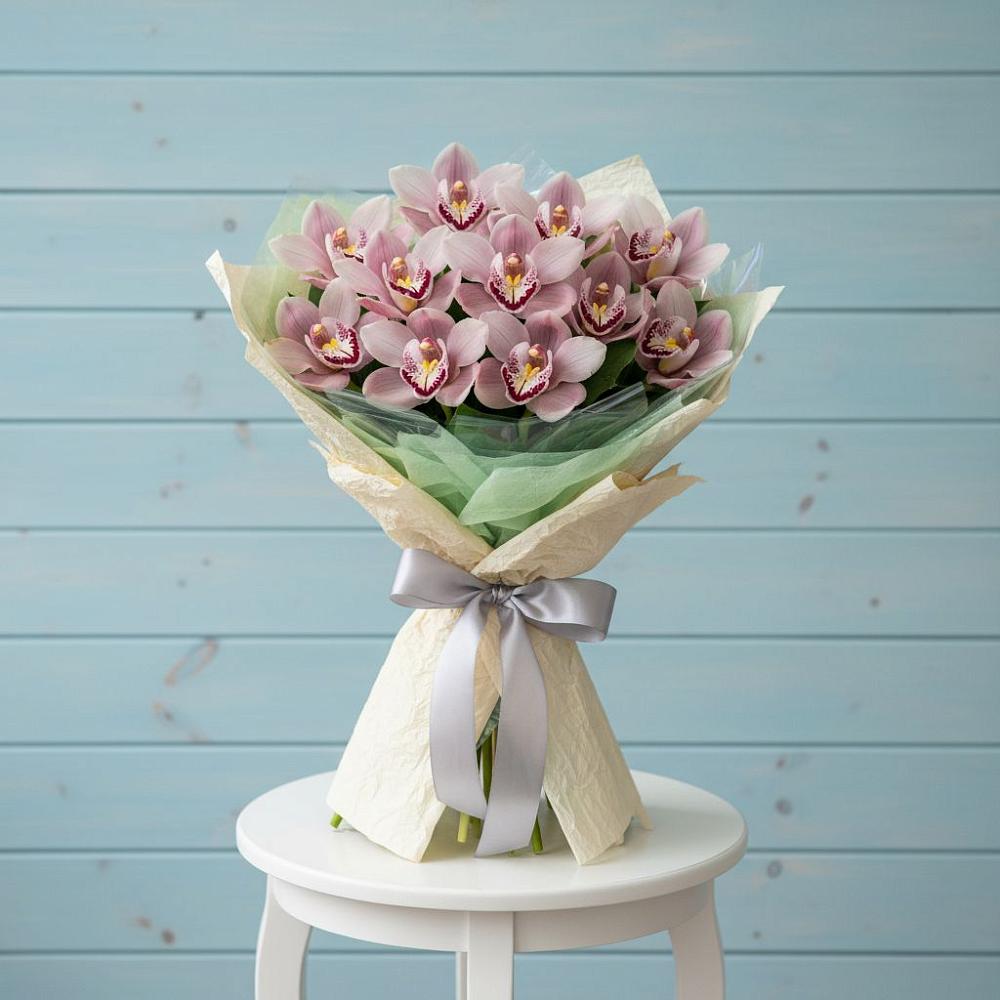 Букет цветов из: Орхидеи и Розы в Усть-Карске