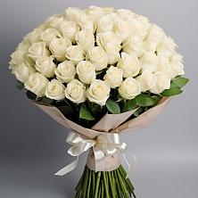 Букет 101 беля роза Белоснежка в Усть-Карске