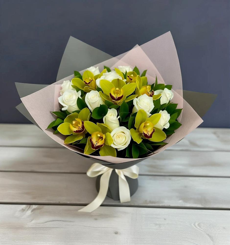 Букет цветов из: Орхидеи и Розы в Усть-Карске