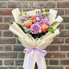 Букет цветов из:  Лизиантусы и Розы #REPLACE_PRED# Усть-Карске