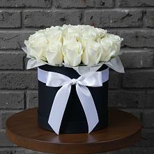 Цветочная композиция из Розы в шляпной коробке в Усть-Карске