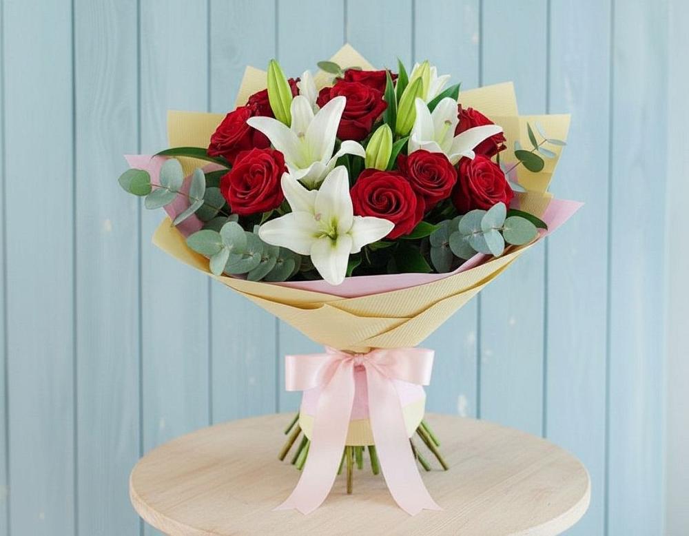 Букет цветов из: Лилии и Розы в Усть-Карске